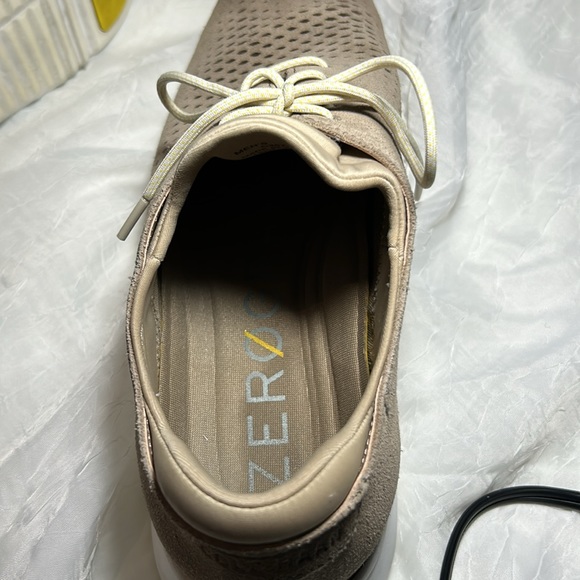 Cole Haan Men\'s 2.Zerogrand Laser Wingtip Oxford Lined, Warm Stucco Suede, 10M. main image 2